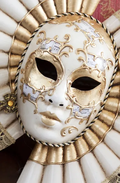 Типичные маска от Венецианский карнавал — стоковое фото